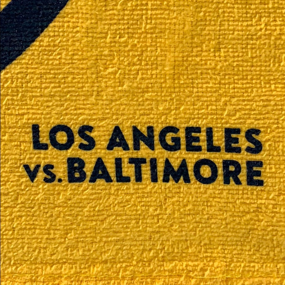 LA RAMS Collectible Towel - Picture 3 of 3